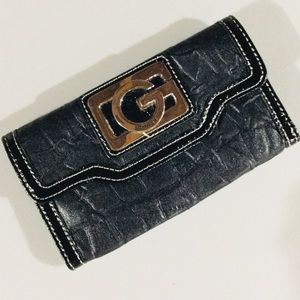 {Guess}  Trifold Wallet